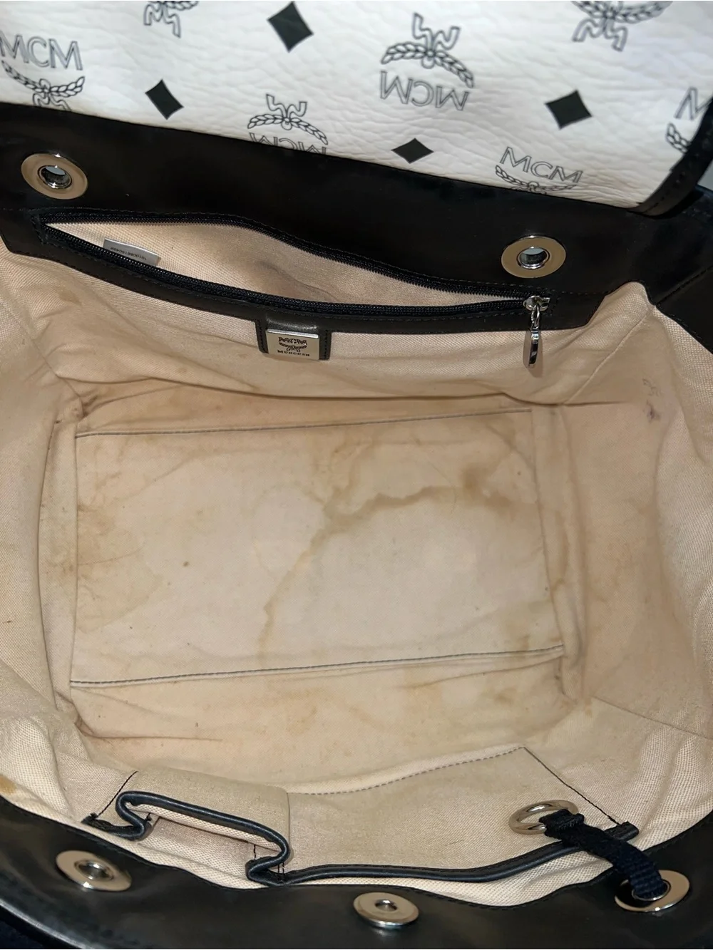 AUTH MCM WHITE TOTE